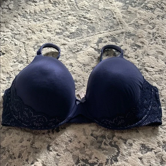 Victoria's Secret Blue Lace Trim Bra - Picture 1 of 4